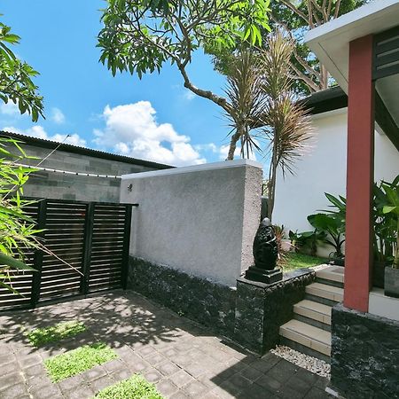 Maya Kori Villa Jimbaran Εξωτερικό φωτογραφία